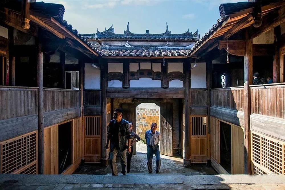 逃离废弃自然公园